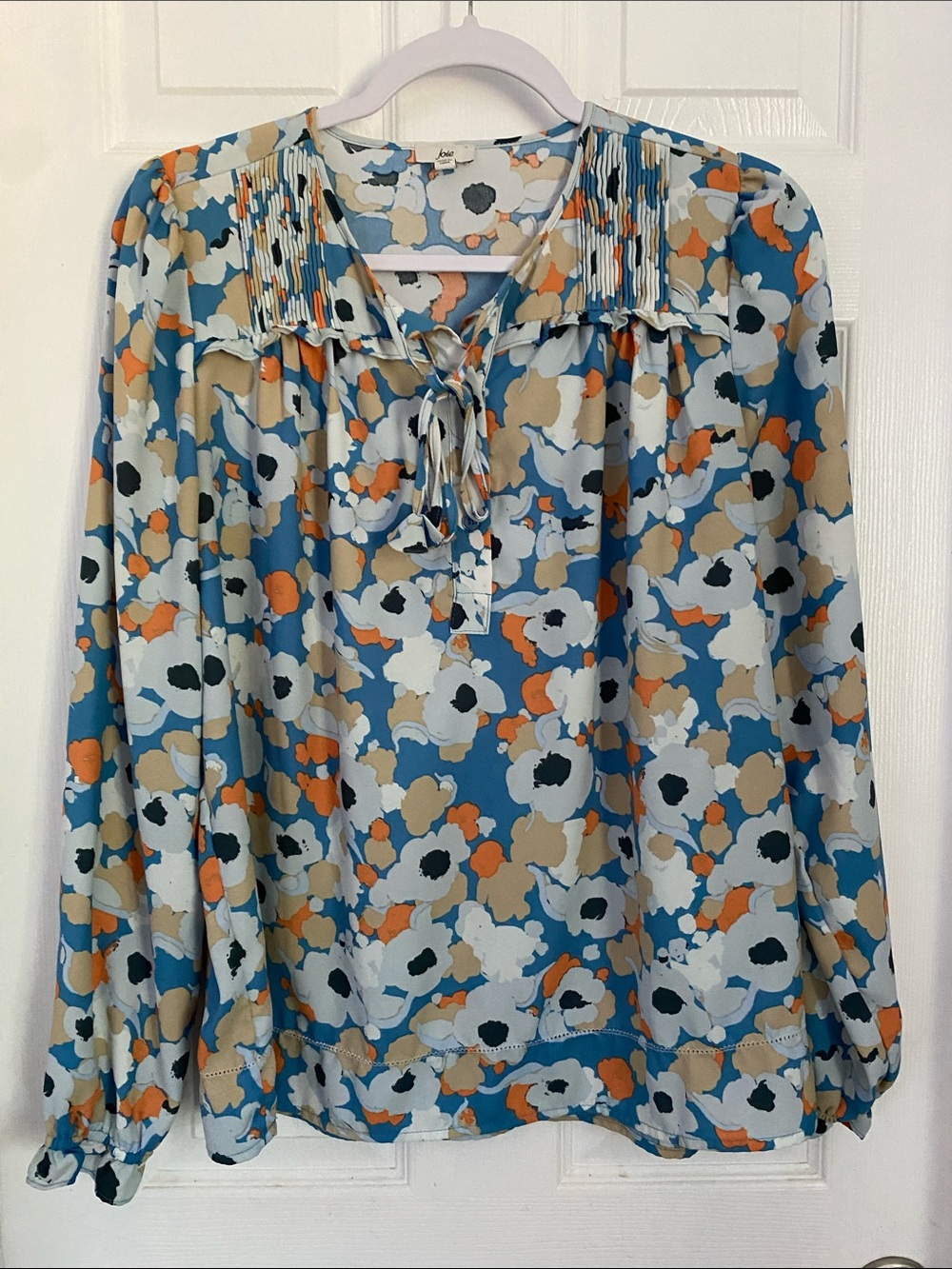 Joie Floral Tie-Neck Blouse in Blue, Cream, Orange and Black Excellent Condition